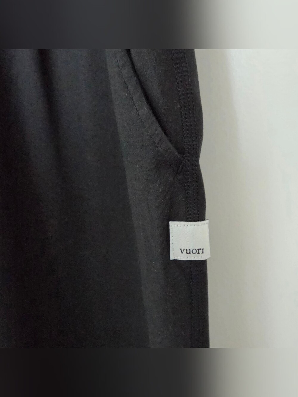 Vuori Women's Lux Harem Jumpsuit - Medium - Black - VW458 - EUC - Picture 4 of 6